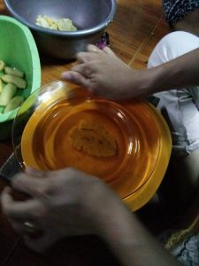 Sedapnya Pisang Goreng Penyet Cicah Sambal Tomato, Atas 