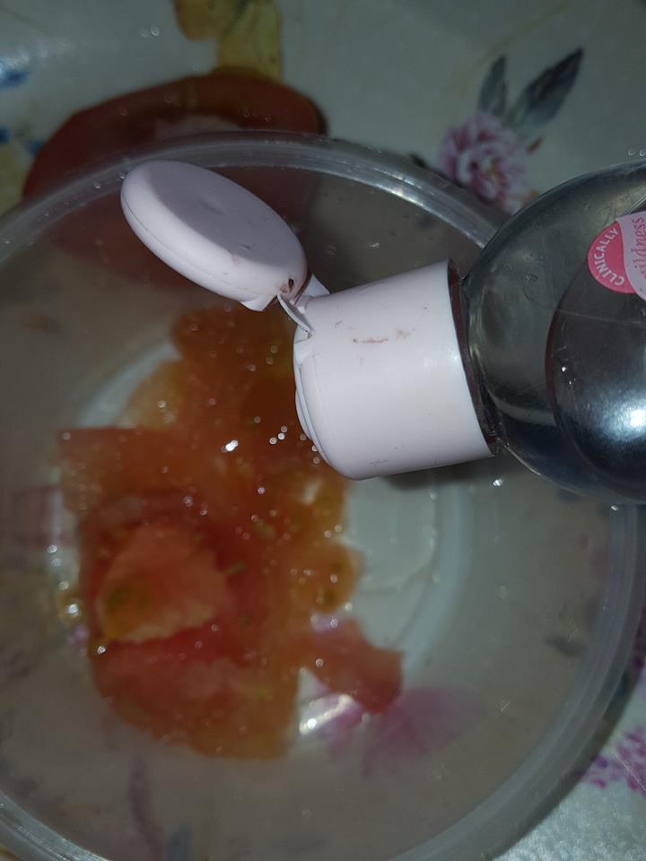 Petua Kulit Mulus Pinkish Bak Bayi, Cuma Sapu Tomato Dan Baby Oil Malam Hari