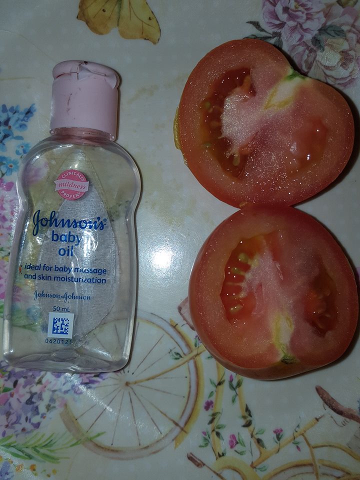 Petua Kulit Mulus Pinkish Bak Bayi, Cuma Sapu Tomato Dan Baby Oil Malam Hari